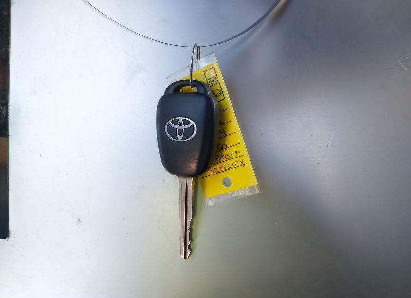 Photo 11 of 2016 Toyota Rav4 XLE (VIN 2T3RFREV2GW449748)