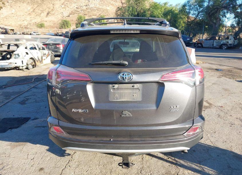 Photo 17 of 2016 Toyota Rav4 XLE (VIN 2T3RFREV2GW449748)