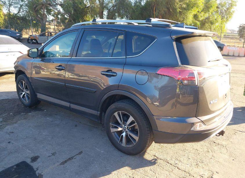 Photo 3 of 2016 Toyota Rav4 XLE (VIN 2T3RFREV2GW449748)