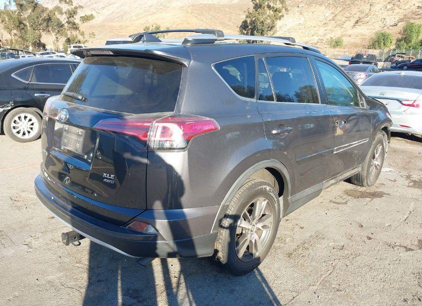 Photo 4 of 2016 Toyota Rav4 XLE (VIN 2T3RFREV2GW449748)