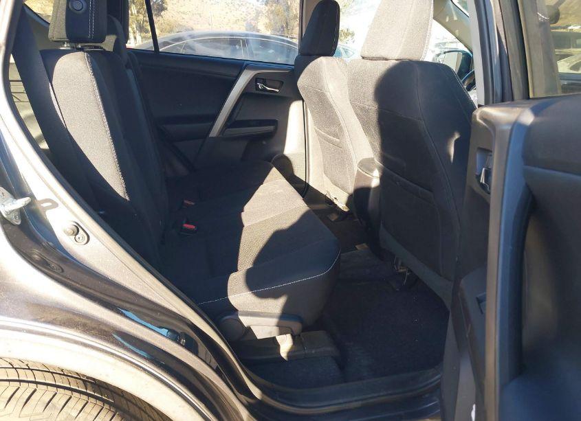 Photo 8 of 2016 Toyota Rav4 XLE (VIN 2T3RFREV2GW449748)