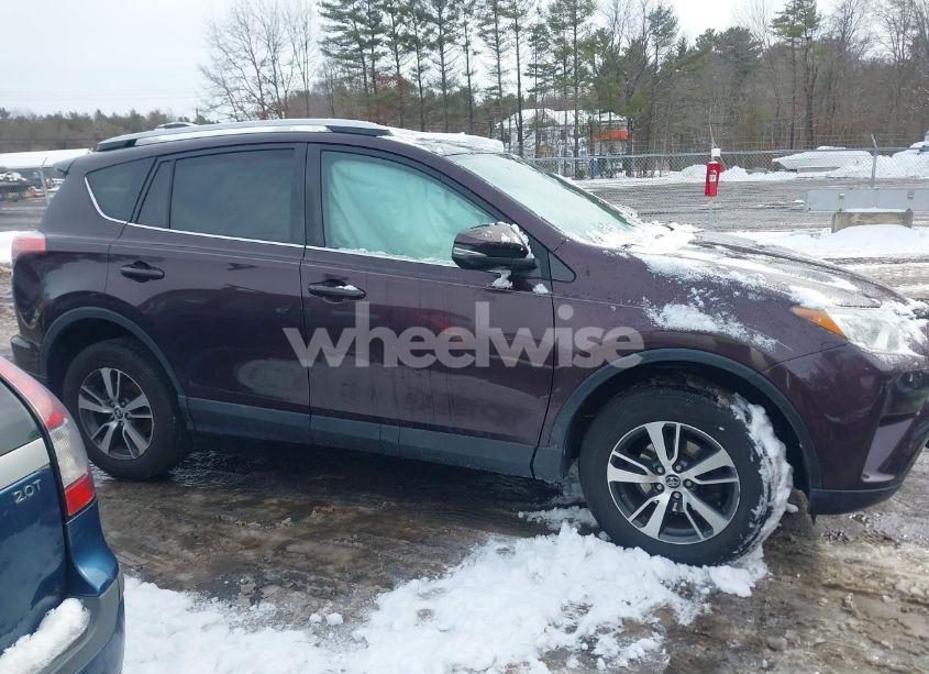 Photo 13 of 2016 Toyota Rav4 XLE (VIN 2T3RFREV2GW458000)