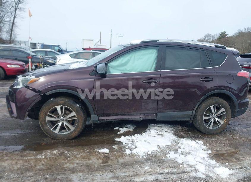 Photo 14 of 2016 Toyota Rav4 XLE (VIN 2T3RFREV2GW458000)