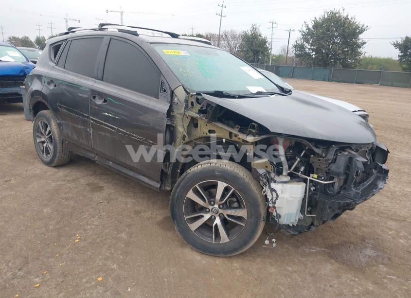 2016 Toyota Rav4 XLE (VIN 2T3RFREV2GW492714) main photo