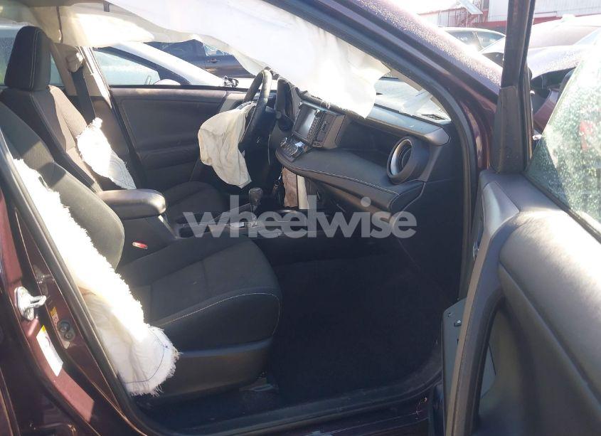 Photo 5 of 2016 Toyota Rav4 XLE (VIN 2T3RFREV2GW523265)