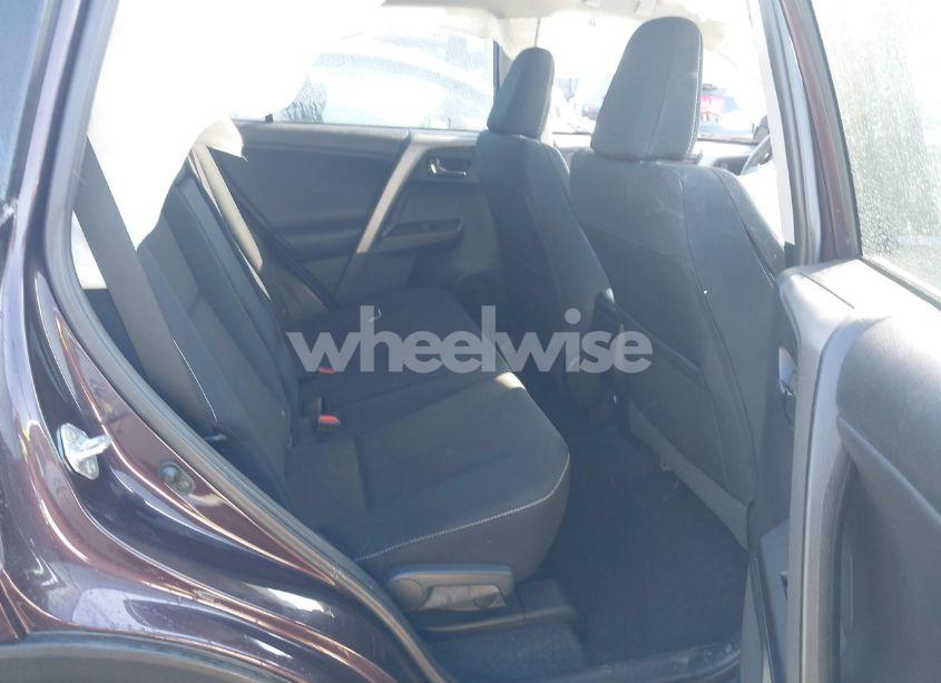 Photo 8 of 2016 Toyota Rav4 XLE (VIN 2T3RFREV2GW523265)