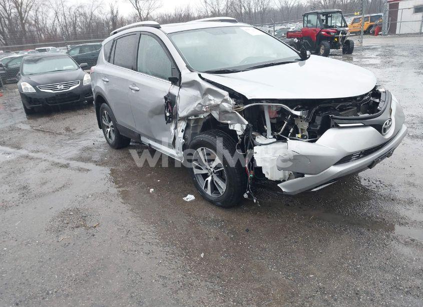 2016 Toyota Rav4 XLE (VIN 2T3RFREV2GW526344) main photo