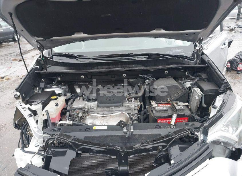 Photo 10 of 2016 Toyota Rav4 XLE (VIN 2T3RFREV2GW526344)