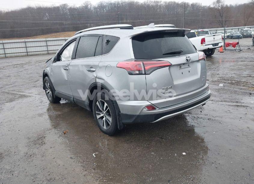 Photo 3 of 2016 Toyota Rav4 XLE (VIN 2T3RFREV2GW526344)