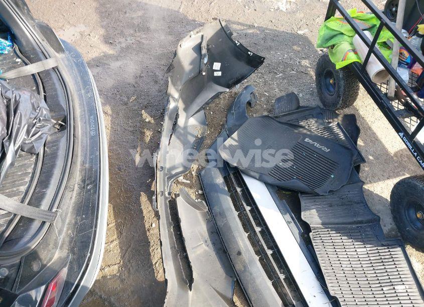 Photo 12 of 2017 Toyota Rav4 XLE (VIN 2T3RFREV2HW551505)