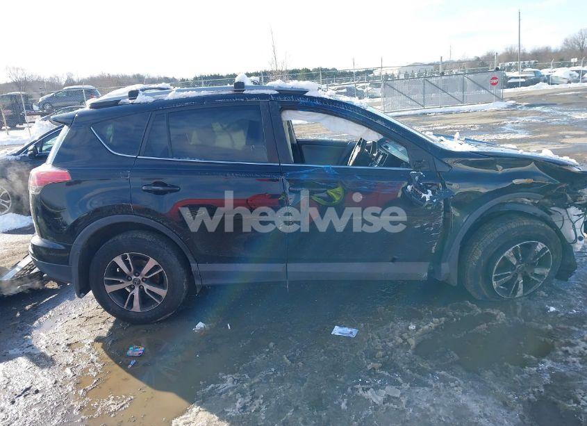 Photo 14 of 2017 Toyota Rav4 XLE (VIN 2T3RFREV2HW551505)