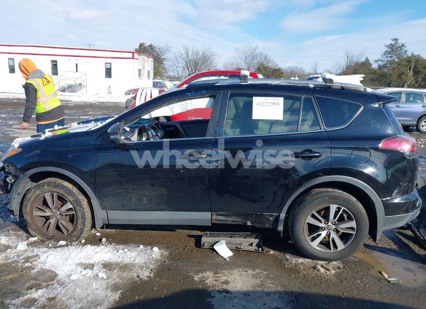 Photo 15 of 2017 Toyota Rav4 XLE (VIN 2T3RFREV2HW551505)