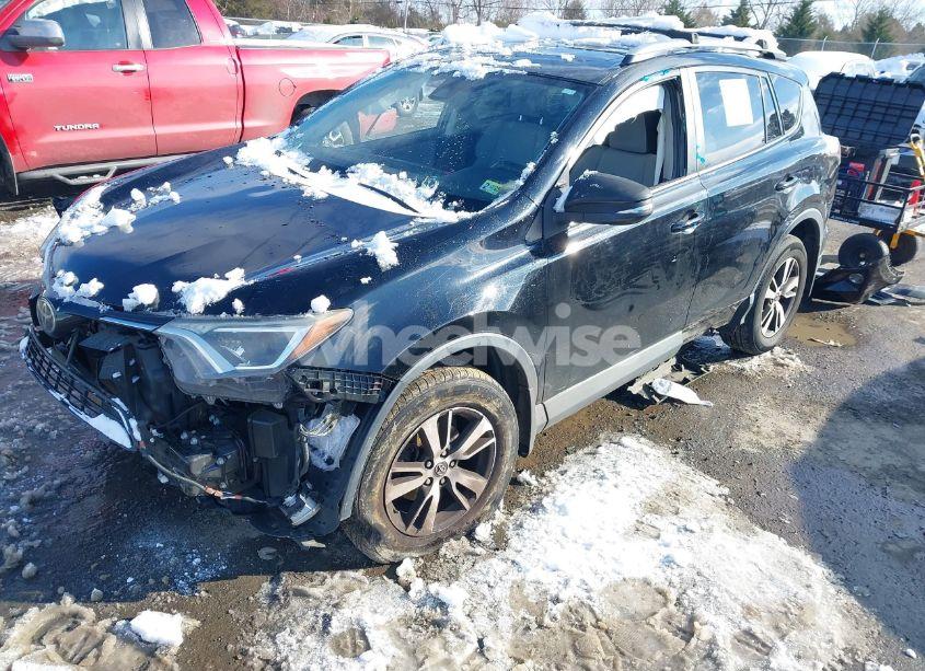 Photo 2 of 2017 Toyota Rav4 XLE (VIN 2T3RFREV2HW551505)