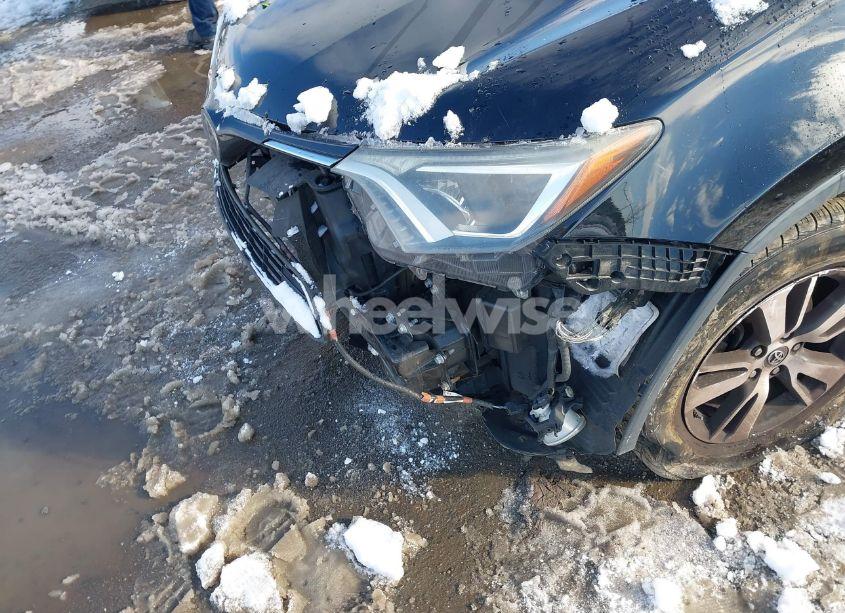 Photo 6 of 2017 Toyota Rav4 XLE (VIN 2T3RFREV2HW551505)