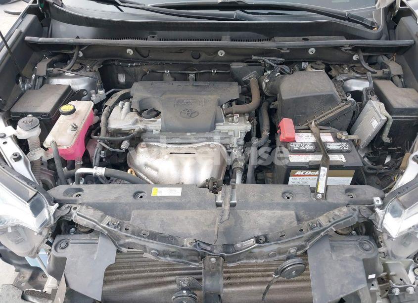 Photo 10 of 2017 Toyota Rav4 XLE (VIN 2T3RFREV2HW661051)