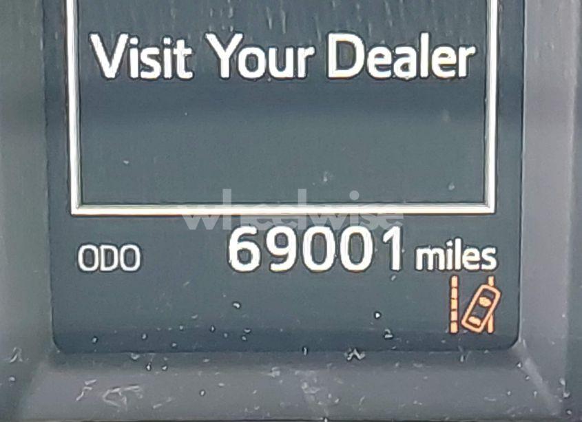 Photo 16 of 2017 Toyota Rav4 XLE (VIN 2T3RFREV2HW661051)