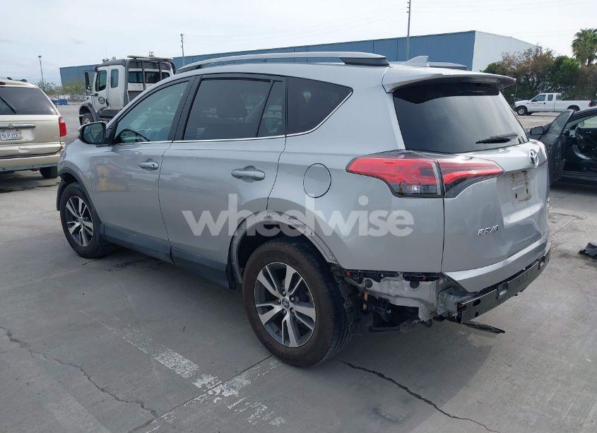 Photo 3 of 2017 Toyota Rav4 XLE (VIN 2T3RFREV2HW661051)