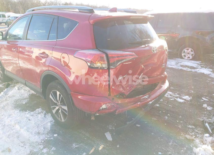 Photo 3 of 2017 Toyota Rav4 XLE (VIN 2T3RFREV2HW674317)