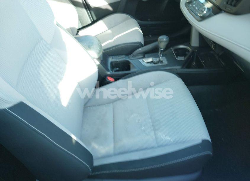 Photo 5 of 2017 Toyota Rav4 XLE (VIN 2T3RFREV2HW674317)