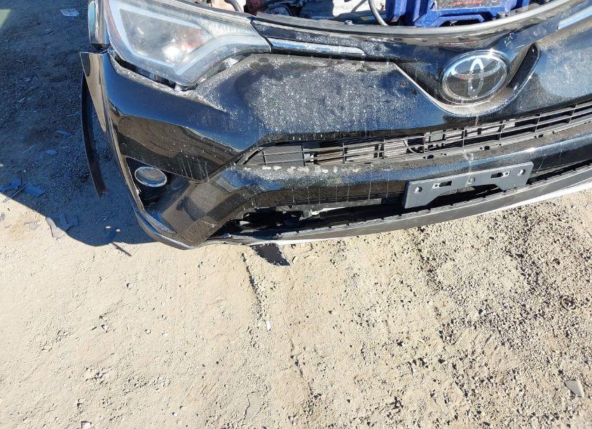 Photo 6 of 2017 Toyota Rav4 XLE (VIN 2T3RFREV2HW681493)