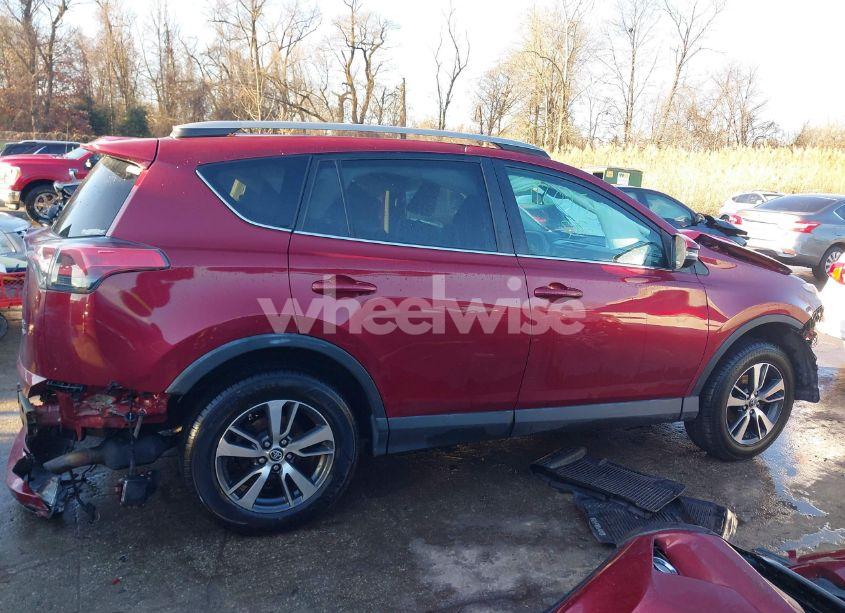 Photo 14 of 2018 Toyota Rav4 ADVENTURE/XLE (VIN 2T3RFREV2JW731055)