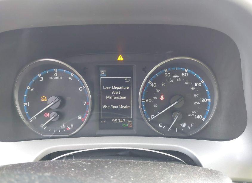 Photo 7 of 2018 Toyota Rav4 ADVENTURE/XLE (VIN 2T3RFREV2JW733310)