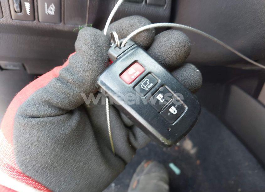 Photo 11 of 2018 Toyota Rav4 ADVENTURE/XLE (VIN 2T3RFREV2JW738510)