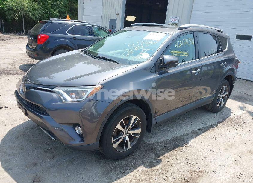 Photo 2 of 2018 Toyota Rav4 ADVENTURE/XLE (VIN 2T3RFREV2JW738510)