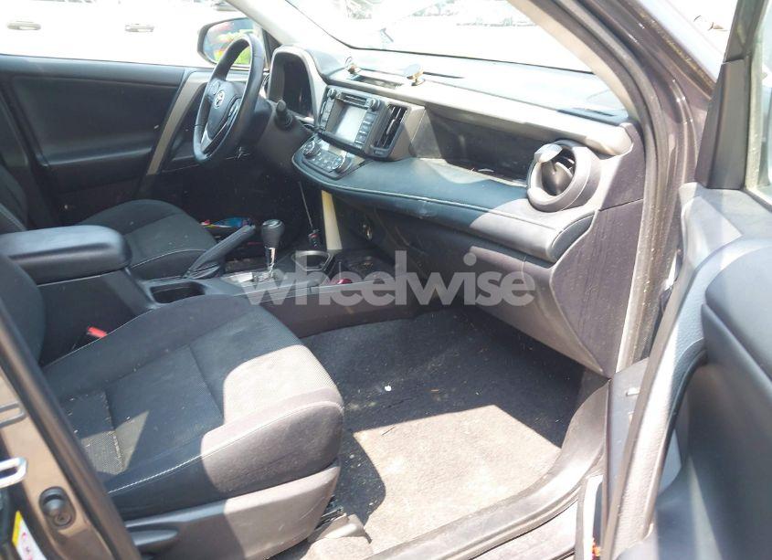 Photo 5 of 2018 Toyota Rav4 ADVENTURE/XLE (VIN 2T3RFREV2JW738510)