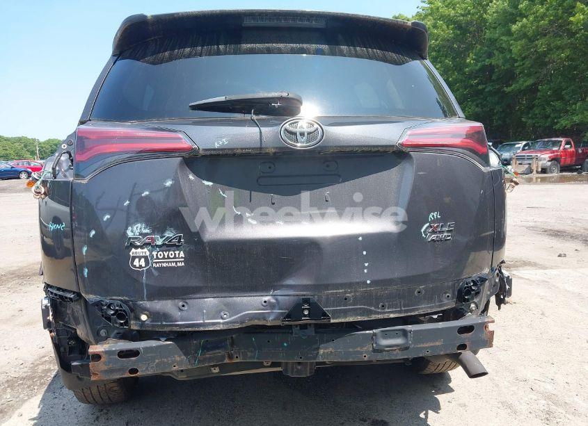 Photo 6 of 2018 Toyota Rav4 ADVENTURE/XLE (VIN 2T3RFREV2JW738510)