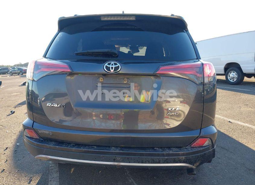 Photo 16 of 2018 Toyota Rav4 ADVENTURE/XLE (VIN 2T3RFREV2JW743853)