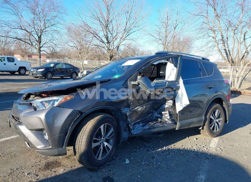 Photo 6 of 2018 Toyota Rav4 ADVENTURE/XLE (VIN 2T3RFREV2JW743853)