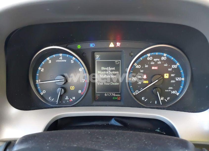 Photo 7 of 2018 Toyota Rav4 ADVENTURE/XLE (VIN 2T3RFREV2JW743853)