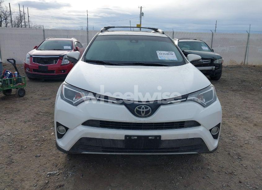 Photo 13 of 2018 Toyota Rav4 ADVENTURE/XLE (VIN 2T3RFREV2JW777906)
