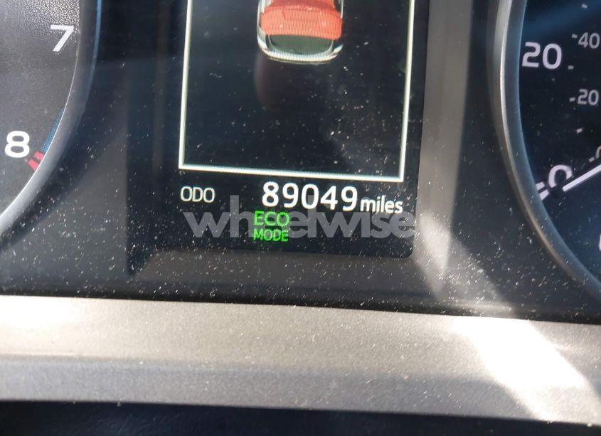 Photo 16 of 2018 Toyota Rav4 ADVENTURE/XLE (VIN 2T3RFREV2JW777906)