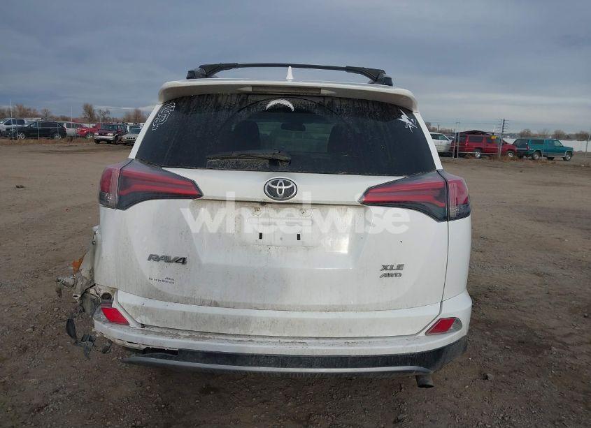 Photo 17 of 2018 Toyota Rav4 ADVENTURE/XLE (VIN 2T3RFREV2JW777906)