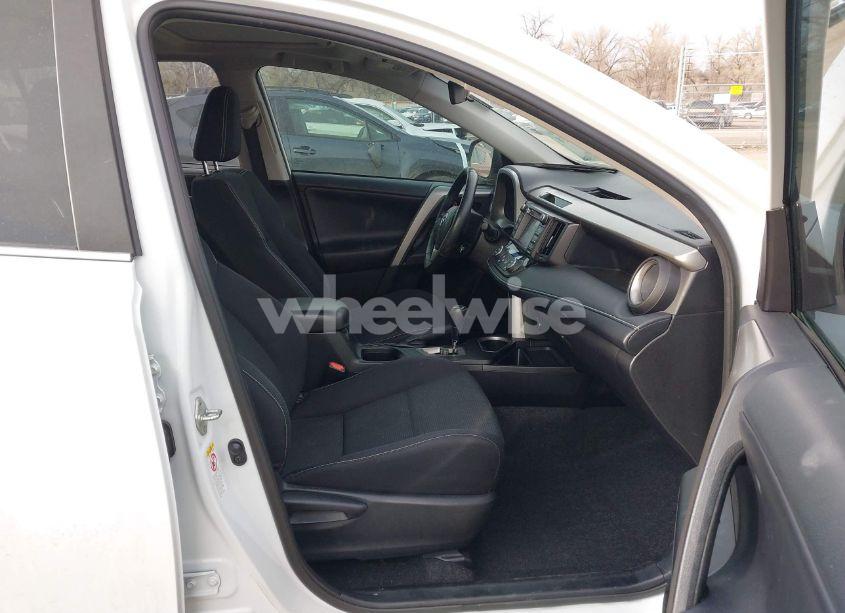 Photo 5 of 2018 Toyota Rav4 ADVENTURE/XLE (VIN 2T3RFREV2JW777906)