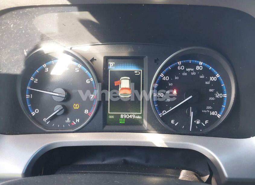 Photo 7 of 2018 Toyota Rav4 ADVENTURE/XLE (VIN 2T3RFREV2JW777906)