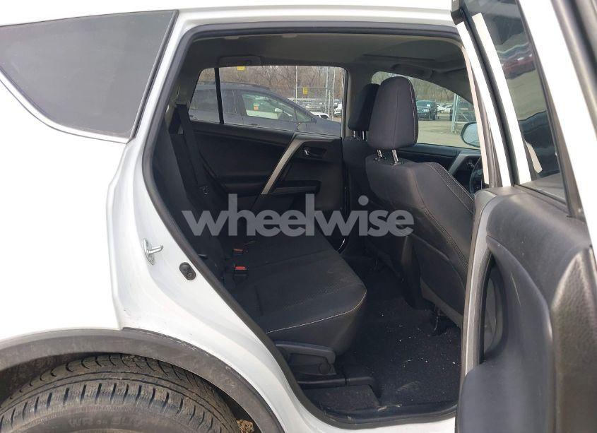 Photo 8 of 2018 Toyota Rav4 ADVENTURE/XLE (VIN 2T3RFREV2JW777906)