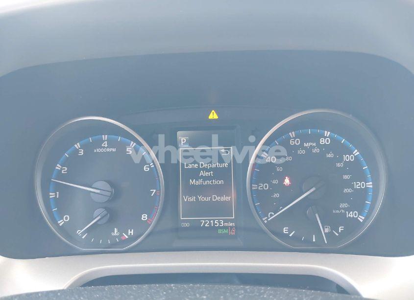 Photo 7 of 2018 Toyota Rav4 ADVENTURE/XLE (VIN 2T3RFREV2JW840776)