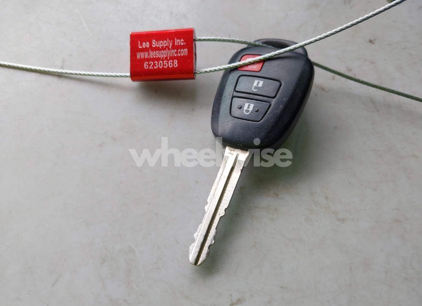 Photo 11 of 2013 Toyota Rav4 XLE (VIN 2T3RFREV3DW050293)