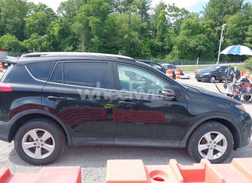 Photo 13 of 2013 Toyota Rav4 XLE (VIN 2T3RFREV3DW120987)