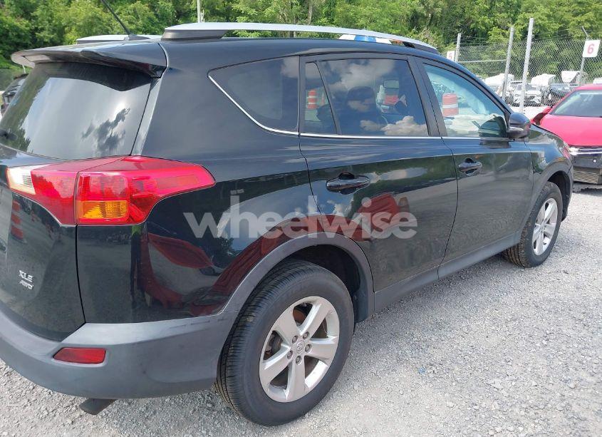 Photo 4 of 2013 Toyota Rav4 XLE (VIN 2T3RFREV3DW120987)