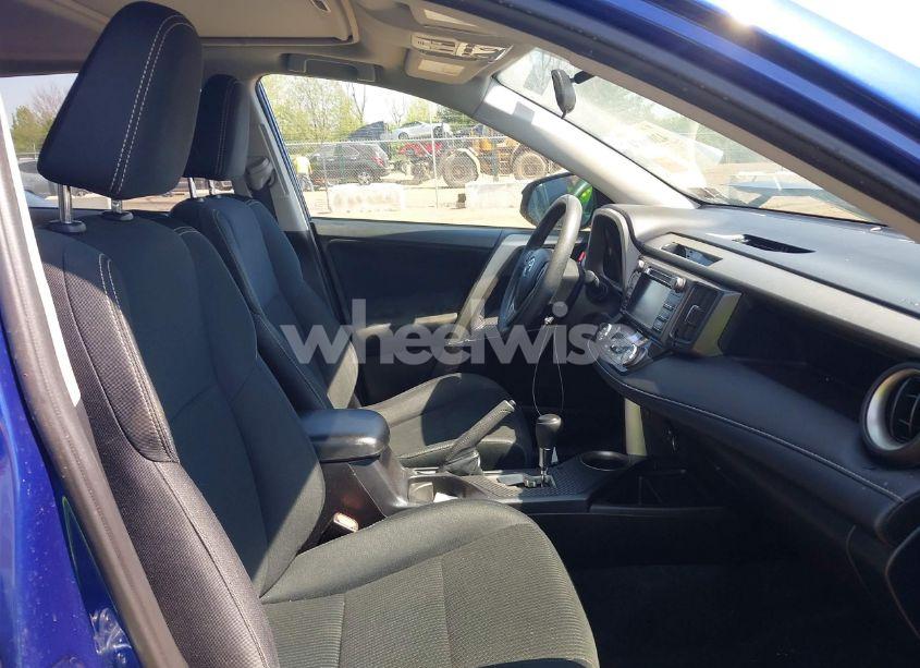 Photo 5 of 2014 Toyota Rav4 XLE (VIN 2T3RFREV3EW201716)