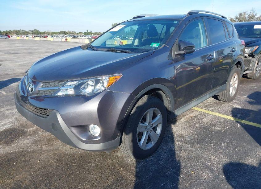 Photo 2 of 2014 Toyota Rav4 XLE (VIN 2T3RFREV3EW202767)