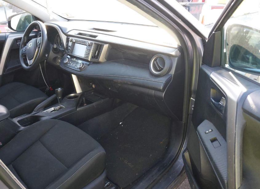 Photo 5 of 2014 Toyota Rav4 XLE (VIN 2T3RFREV3EW202767)