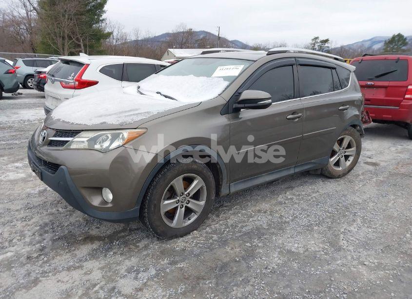Photo 2 of 2015 Toyota Rav4 XLE (VIN 2T3RFREV3FW241344)