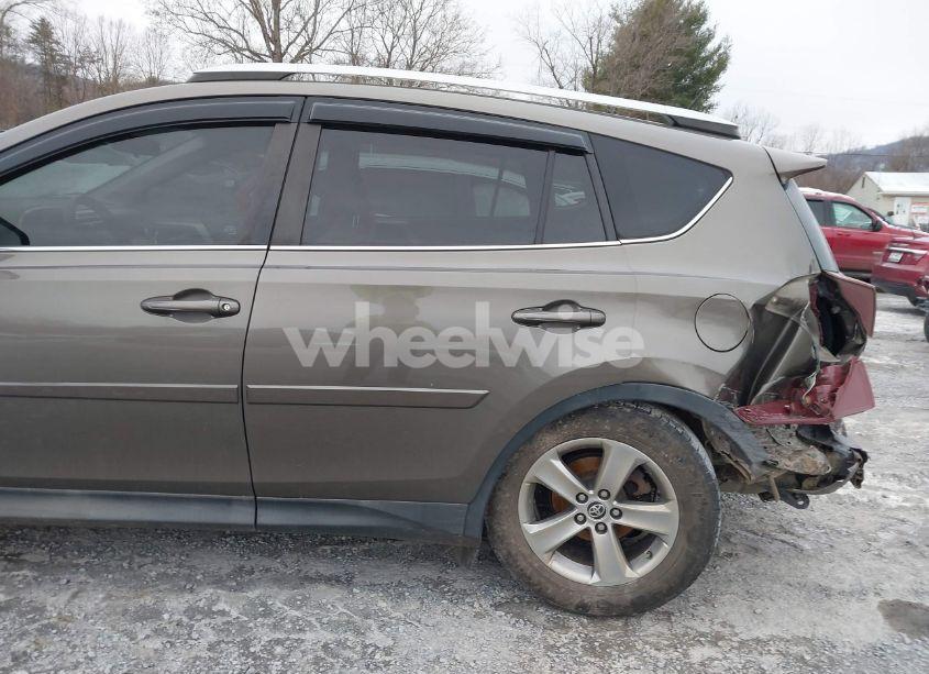 Photo 20 of 2015 Toyota Rav4 XLE (VIN 2T3RFREV3FW241344)