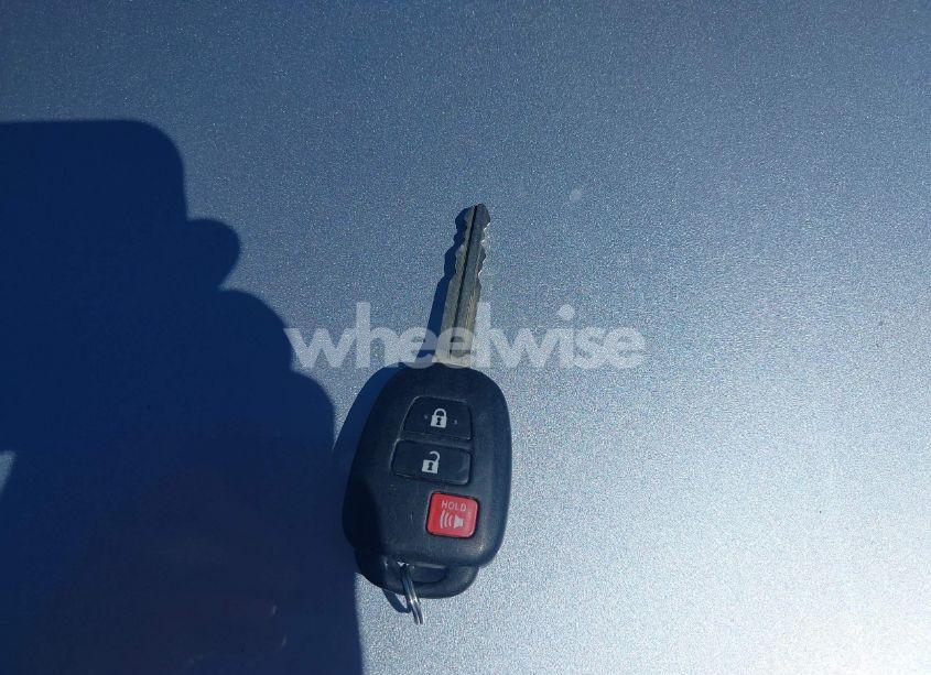 Photo 11 of 2015 Toyota Rav4 XLE (VIN 2T3RFREV3FW278815)