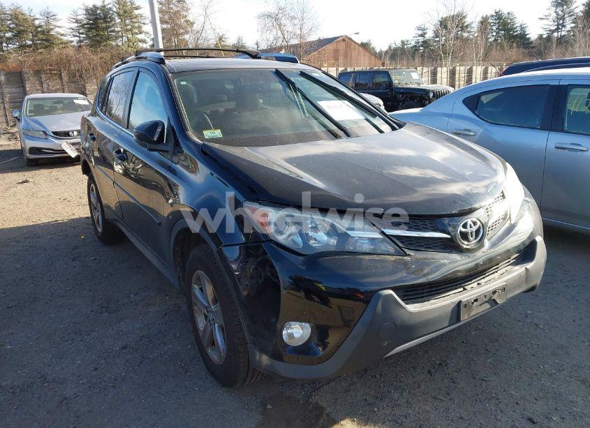 2015 Toyota Rav4 XLE (VIN 2T3RFREV3FW346417) main photo